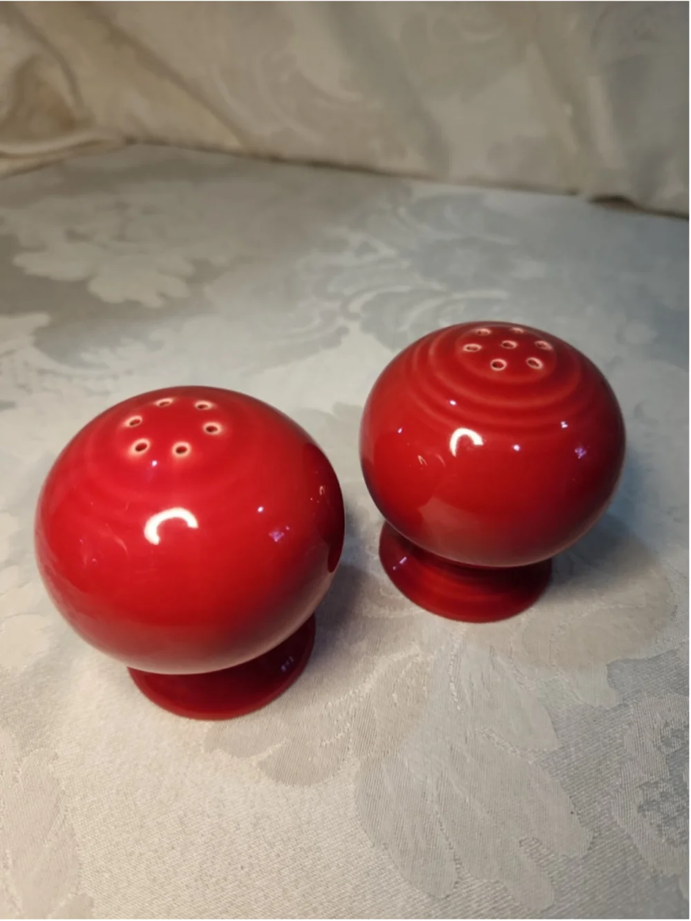 FIESTA WARE Scarlett RED Round 2.5